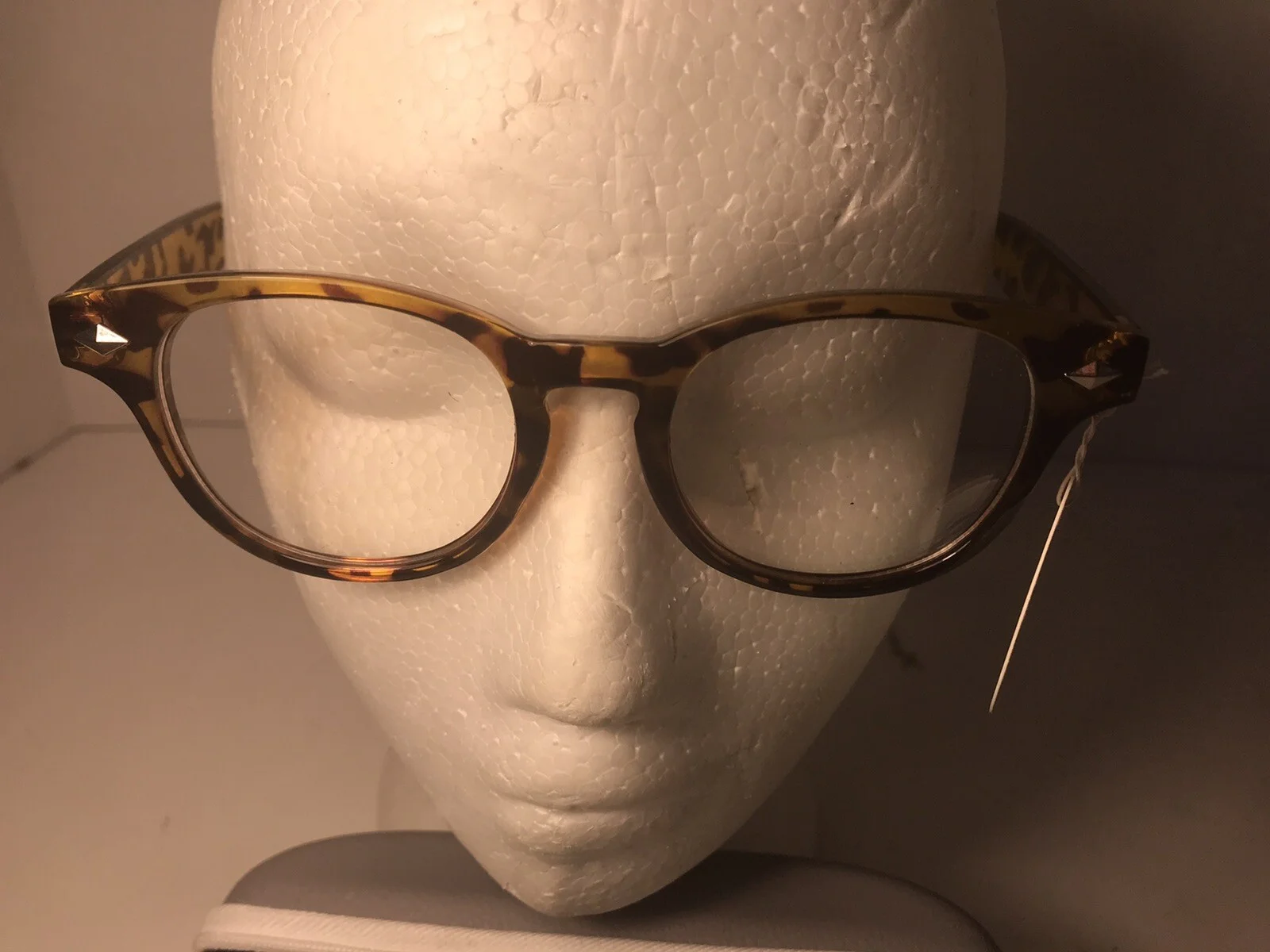 WearMe Pro Women’s “ZOEY” Blue Light Tortoise 3